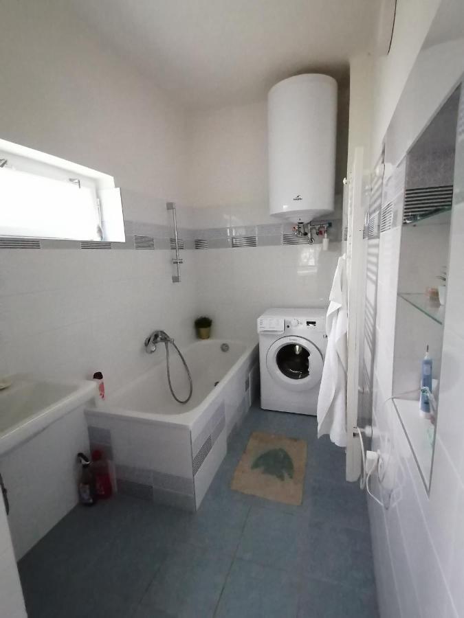 Dobo13 Apartment Balatonboglar Luaran gambar